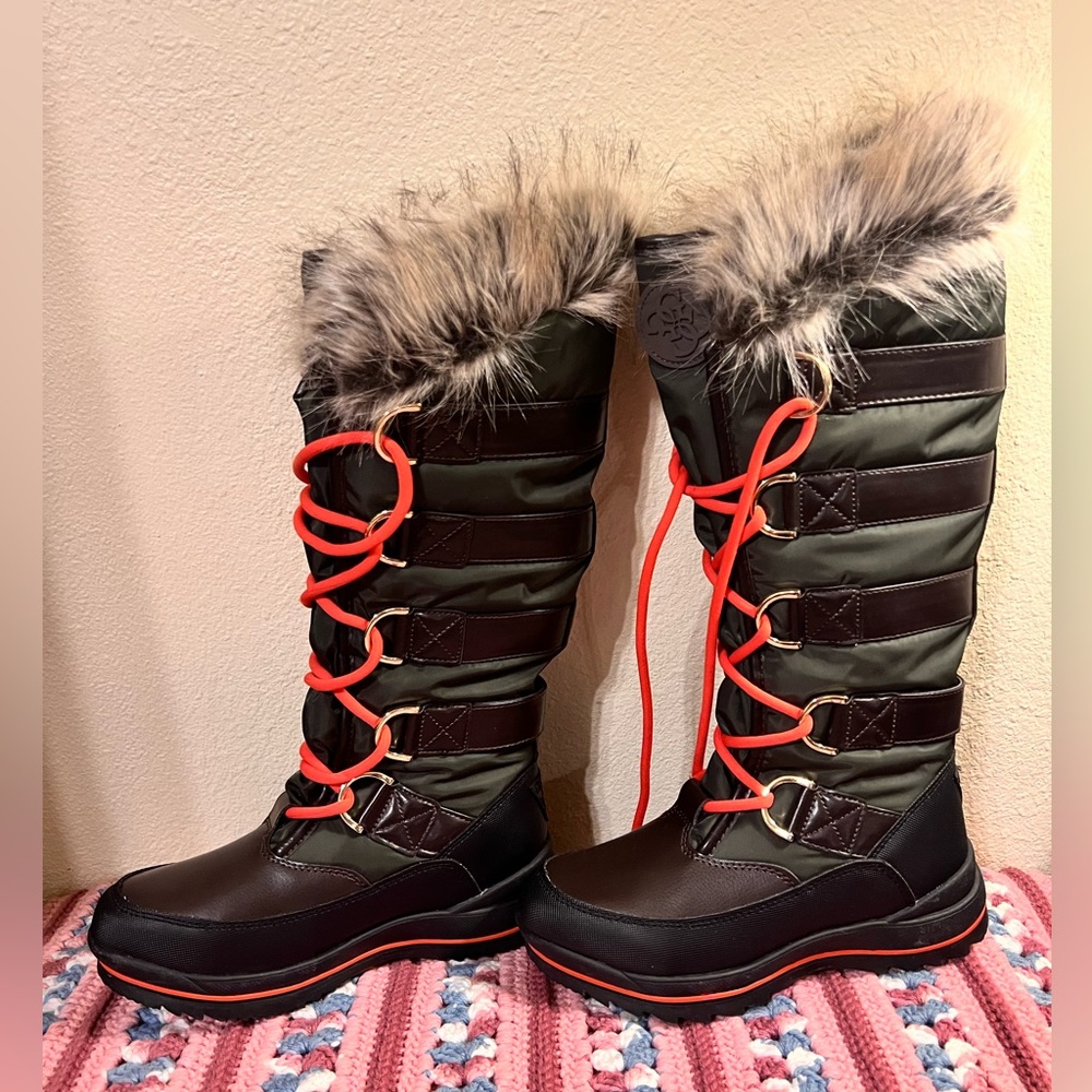 NEW GUESS Snow Boots